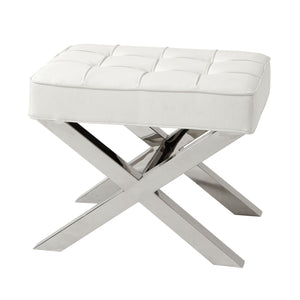 كرسي Beekman Place من الجلد الأبيض من تصميم Melanie Interior Design