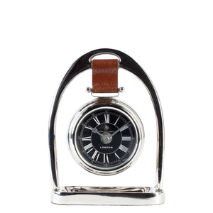 ساعة باكستر من تصميم ميلاني الداخلي إيشهولتز